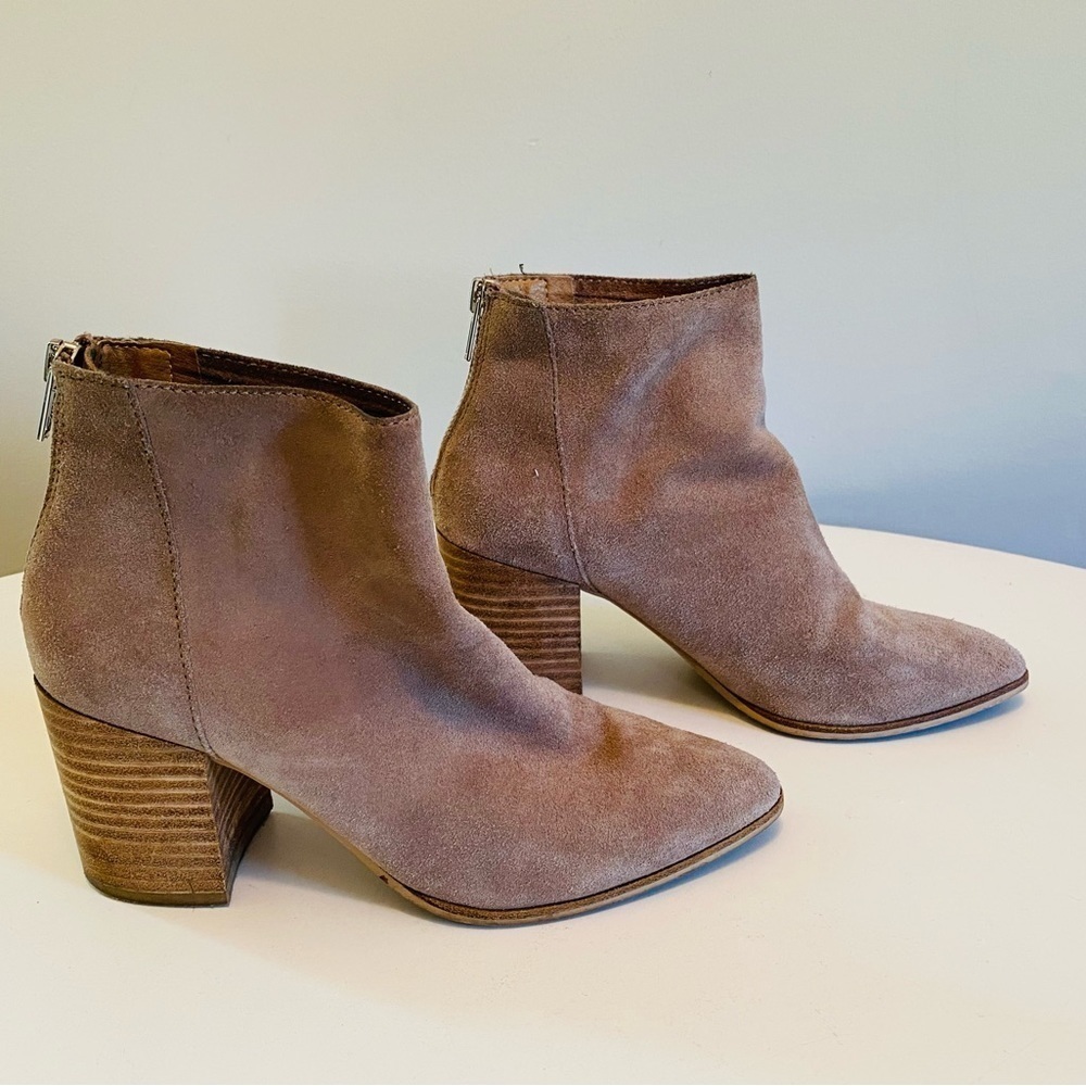 Steve Madden Jillian Ankle Boots Womens Size 6M Taupe Suede Leather Back Zip